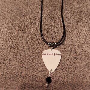 THE BAND PERRY COUNTRY BAND GUITAR PICK NECKLACE/EARRINGS SET